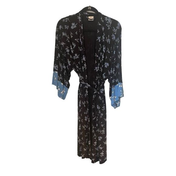 Floral Black and Blue Women's Robe - Picture 3 of 8